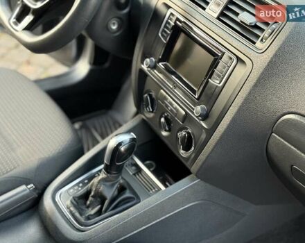 Серый Фольксваген Джетта, объемом двигателя 1.4 л и пробегом 100 тыс. км за 9200 $, фото 95 на Automoto.ua