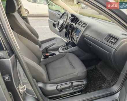 Серый Фольксваген Джетта, объемом двигателя 1.98 л и пробегом 158 тыс. км за 9300 $, фото 15 на Automoto.ua