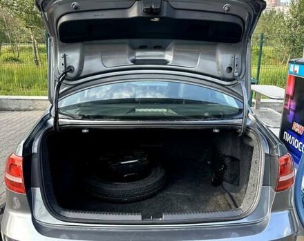 Серый Фольксваген Джетта, объемом двигателя 2 л и пробегом 157 тыс. км за 9800 $, фото 19 на Automoto.ua