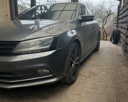 Серый Фольксваген Джетта, объемом двигателя 1.8 л и пробегом 230 тыс. км за 9700 $, фото 2 на Automoto.ua