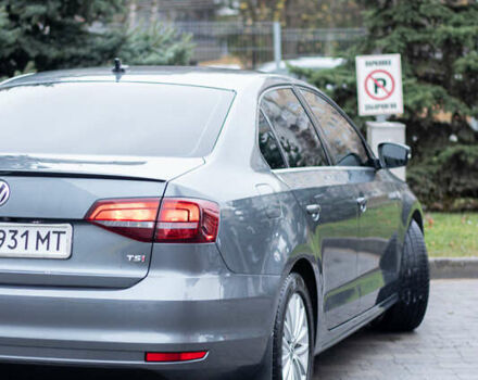 Серый Фольксваген Джетта, объемом двигателя 1.8 л и пробегом 157 тыс. км за 12500 $, фото 7 на Automoto.ua