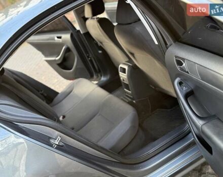 Серый Фольксваген Джетта, объемом двигателя 1.4 л и пробегом 100 тыс. км за 9200 $, фото 108 на Automoto.ua