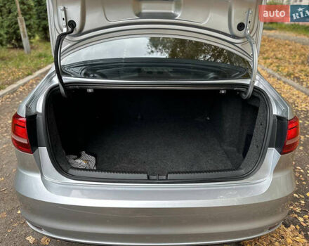 Сірий Фольксваген Джетта, об'ємом двигуна 2 л та пробігом 198 тис. км за 11500 $, фото 46 на Automoto.ua