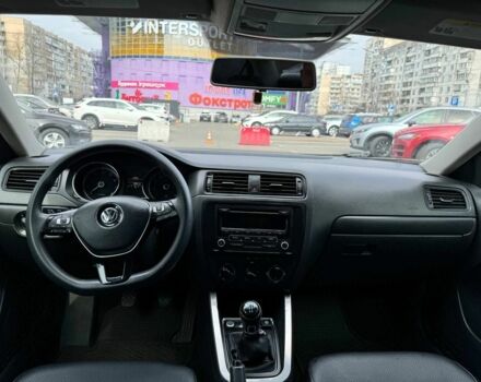 Серый Фольксваген Джетта, объемом двигателя 2 л и пробегом 247 тыс. км за 8900 $, фото 5 на Automoto.ua