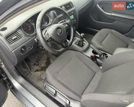 Серый Фольксваген Джетта, объемом двигателя 2 л и пробегом 187 тыс. км за 8500 $, фото 6 на Automoto.ua