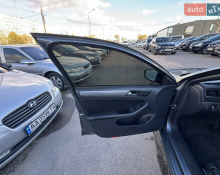 Фольксваген Джетта 2016 в Запорожье на Automoto.ua Серый Фольксваген Джетта, объемом двигателя 1.8 л и пробегом 210 тыс. км за 9999 $, фото 18 на Automoto.ua