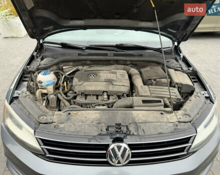 Серый Фольксваген Джетта, объемом двигателя 1.8 л и пробегом 237 тыс. км за 10300 $, фото 24 на Automoto.ua