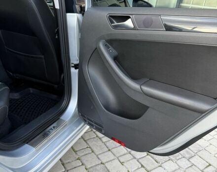 Серый Фольксваген Джетта, объемом двигателя 1.6 л и пробегом 90 тыс. км за 12000 $, фото 17 на Automoto.ua