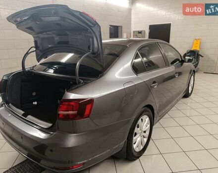 Серый Фольксваген Джетта, объемом двигателя 1.39 л и пробегом 165 тыс. км за 11200 $, фото 4 на Automoto.ua