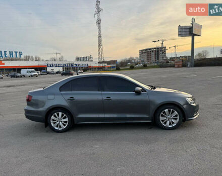 Сірий Фольксваген Джетта, об'ємом двигуна 1.6 л та пробігом 161 тис. км за 11500 $, фото 5 на Automoto.ua
