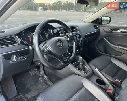 Сірий Фольксваген Джетта, об'ємом двигуна 1.8 л та пробігом 164 тис. км за 12000 $, фото 10 на Automoto.ua