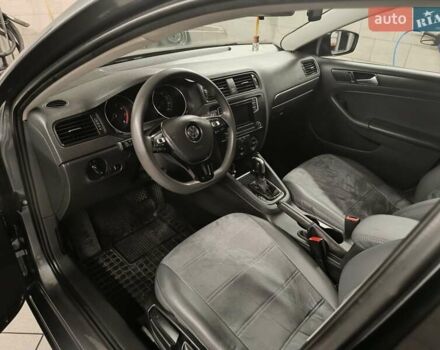 Серый Фольксваген Джетта, объемом двигателя 1.39 л и пробегом 165 тыс. км за 11200 $, фото 14 на Automoto.ua