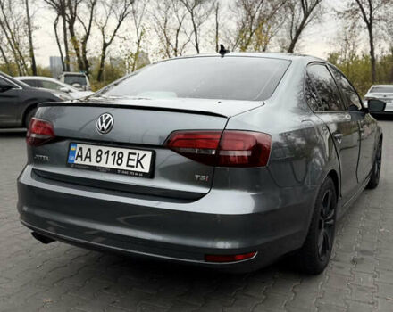 Серый Фольксваген Джетта, объемом двигателя 1.8 л и пробегом 237 тыс. км за 10300 $, фото 6 на Automoto.ua