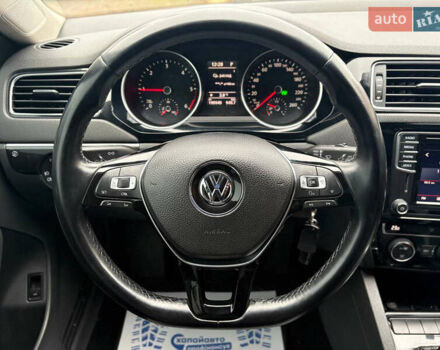 Серый Фольксваген Джетта, объемом двигателя 1.6 л и пробегом 190 тыс. км за 12500 $, фото 12 на Automoto.ua