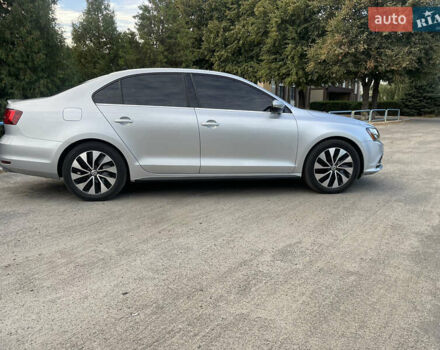 Серый Фольксваген Джетта, объемом двигателя 1.39 л и пробегом 130 тыс. км за 12500 $, фото 7 на Automoto.ua