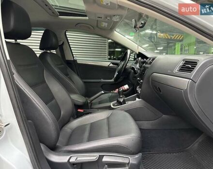 Сірий Фольксваген Джетта, об'ємом двигуна 1.4 л та пробігом 194 тис. км за 10990 $, фото 12 на Automoto.ua