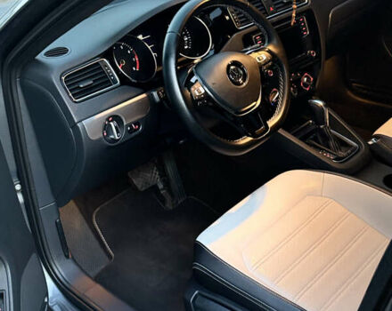 Серый Фольксваген Джетта, объемом двигателя 1.8 л и пробегом 57 тыс. км за 16800 $, фото 8 на Automoto.ua