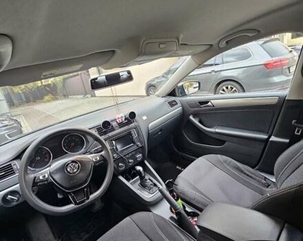 Сірий Фольксваген Джетта, об'ємом двигуна 1.4 л та пробігом 80 тис. км за 10499 $, фото 35 на Automoto.ua