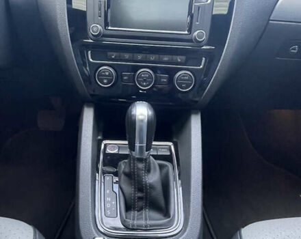 Серый Фольксваген Джетта, объемом двигателя 1.39 л и пробегом 130 тыс. км за 12500 $, фото 13 на Automoto.ua