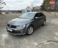 Серый Фольксваген Джетта, объемом двигателя 1.6 л и пробегом 130 тыс. км за 12500 $, фото 1 на Automoto.ua
