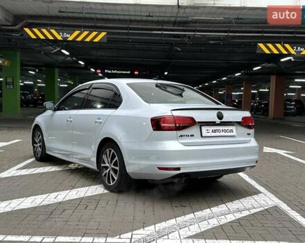 Сірий Фольксваген Джетта, об'ємом двигуна 1.4 л та пробігом 194 тис. км за 10990 $, фото 4 на Automoto.ua