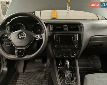 Серый Фольксваген Джетта, объемом двигателя 1.39 л и пробегом 165 тыс. км за 11200 $, фото 8 на Automoto.ua