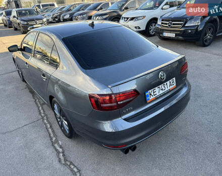 Фольксваген Джетта 2016 в Запорожье на Automoto.ua Серый Фольксваген Джетта, объемом двигателя 1.8 л и пробегом 210 тыс. км за 9999 $, фото 12 на Automoto.ua