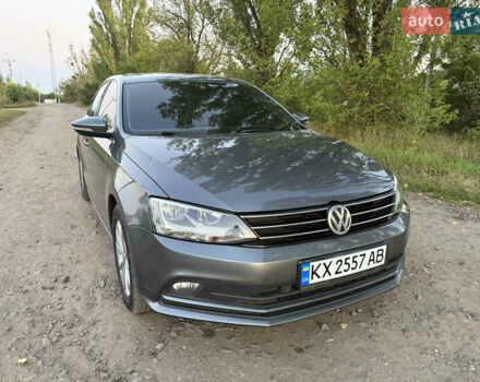 Серый Фольксваген Джетта, объемом двигателя 1.6 л и пробегом 230 тыс. км за 10000 $, фото 7 на Automoto.ua