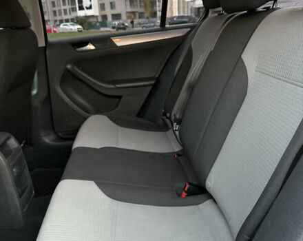 Сірий Фольксваген Джетта, об'ємом двигуна 1.39 л та пробігом 127 тис. км за 11000 $, фото 15 на Automoto.ua