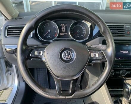 Сірий Фольксваген Джетта, об'ємом двигуна 1.6 л та пробігом 144 тис. км за 13000 $, фото 16 на Automoto.ua