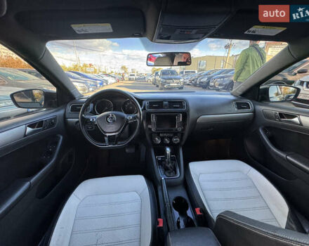 Фольксваген Джетта 2016 в Запорожье на Automoto.ua Серый Фольксваген Джетта, объемом двигателя 1.8 л и пробегом 210 тыс. км за 9999 $, фото 20 на Automoto.ua