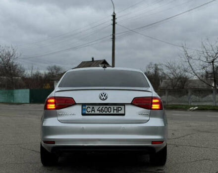 Сірий Фольксваген Джетта, об'ємом двигуна 1.39 л та пробігом 144 тис. км за 11999 $, фото 4 на Automoto.ua