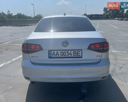 Сірий Фольксваген Джетта, об'ємом двигуна 1.6 л та пробігом 130 тис. км за 14999 $, фото 3 на Automoto.ua