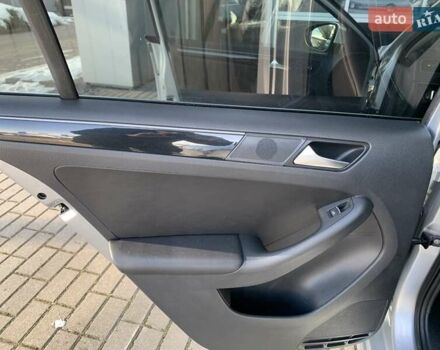 Сірий Фольксваген Джетта, об'ємом двигуна 1.6 л та пробігом 144 тис. км за 13000 $, фото 20 на Automoto.ua