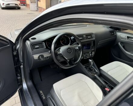 Сірий Фольксваген Джетта, об'ємом двигуна 0 л та пробігом 180 тис. км за 9750 $, фото 12 на Automoto.ua