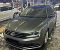 Серый Фольксваген Джетта, объемом двигателя 1.6 л и пробегом 186 тыс. км за 10000 $, фото 1 на Automoto.ua