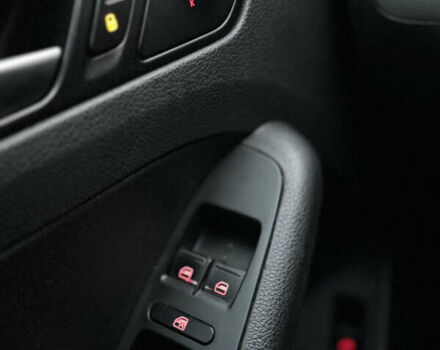 Фольксваген Джетта 2016 в Киеве на Automoto.ua Серый Фольксваген Джетта, объемом двигателя 1.4 л и пробегом 215 тыс. км за 8250 $, фото 13 на Automoto.ua