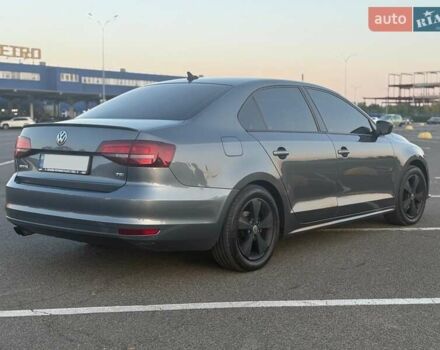 Сірий Фольксваген Джетта, об'ємом двигуна 1.8 л та пробігом 270 тис. км за 11000 $, фото 3 на Automoto.ua