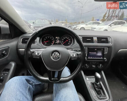 Серый Фольксваген Джетта, объемом двигателя 1.4 л и пробегом 166 тыс. км за 9500 $, фото 7 на Automoto.ua