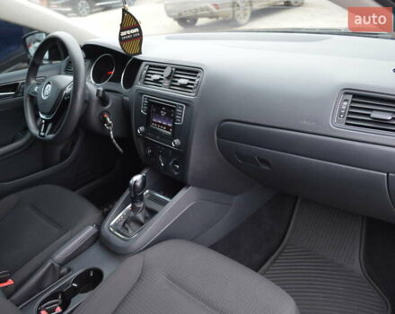 Серый Фольксваген Джетта, объемом двигателя 1.4 л и пробегом 110 тыс. км за 12800 $, фото 17 на Automoto.ua