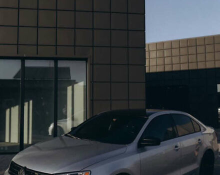 Серый Фольксваген Джетта, объемом двигателя 1.4 л и пробегом 98 тыс. км за 10500 $, фото 4 на Automoto.ua