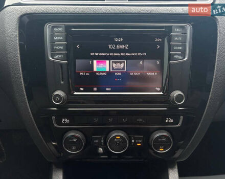 Серый Фольксваген Джетта, объемом двигателя 1.6 л и пробегом 190 тыс. км за 12500 $, фото 11 на Automoto.ua