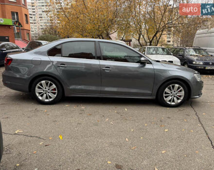 Серый Фольксваген Джетта, объемом двигателя 1.6 л и пробегом 213 тыс. км за 9700 $, фото 6 на Automoto.ua