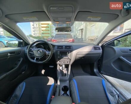 Серый Фольксваген Джетта, объемом двигателя 1.4 л и пробегом 172 тыс. км за 9490 $, фото 5 на Automoto.ua