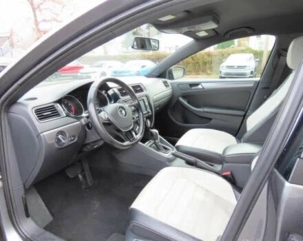 Серый Фольксваген Джетта, объемом двигателя 1.8 л и пробегом 75 тыс. км за 2200 $, фото 11 на Automoto.ua