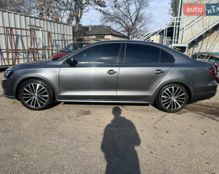 Серый Фольксваген Джетта, объемом двигателя 1.8 л и пробегом 119 тыс. км за 12000 $, фото 3 на Automoto.ua