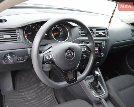 Серый Фольксваген Джетта, объемом двигателя 1.4 л и пробегом 110 тыс. км за 12800 $, фото 6 на Automoto.ua