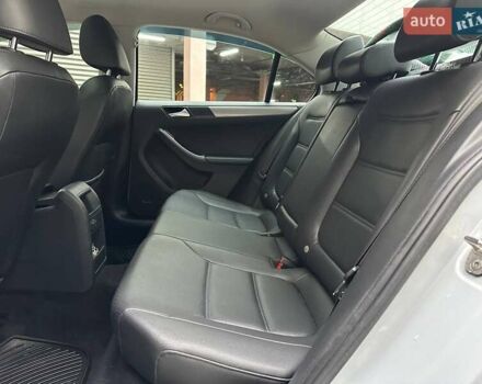 Сірий Фольксваген Джетта, об'ємом двигуна 1.4 л та пробігом 194 тис. км за 10990 $, фото 10 на Automoto.ua