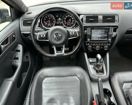 Серый Фольксваген Джетта, объемом двигателя 2 л и пробегом 105 тыс. км за 13800 $, фото 2 на Automoto.ua