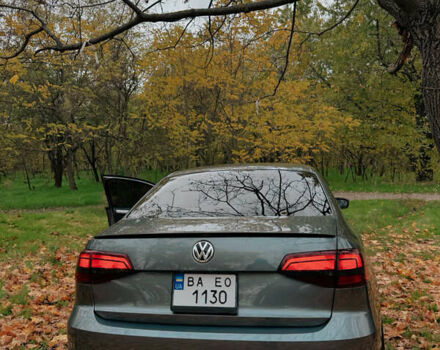 Фольксваген Джетта 2017 в Кременчуге на Automoto.ua Серый Фольксваген Джетта, объемом двигателя 1.4 л и пробегом 92 тыс. км за 13100 $, фото 9 на Automoto.ua